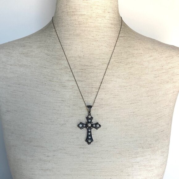 Oxidized Sterling Silver 925 Pearl Marcasite Cross Pendant Necklace 19.5" Chain - Picture 2 of 16